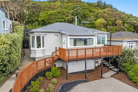 Photo of property in 147 Severn Street, Island Bay, Wellington, 6023