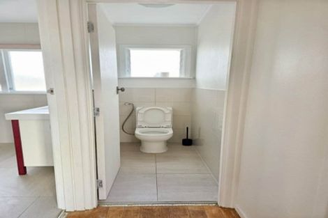 Photo of property in 10 Beldon Place, Pakuranga Heights, Auckland, 2010