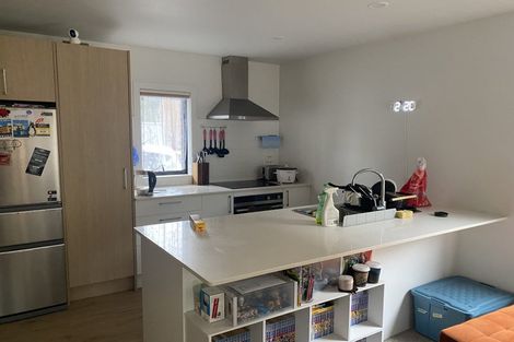 Photo of property in 3/4 Harry Ward Place, Henderson, Auckland, 0610