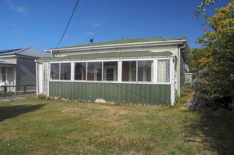 Photo of property in 102 Bannister Street, Masterton, 5810