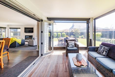 Photo of property in 3 Cheltenham Lane, Awapuni, Palmerston North, 4412