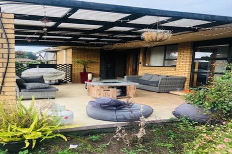 Photo of property in 5 Chilton Drive, Paraparaumu, 5032