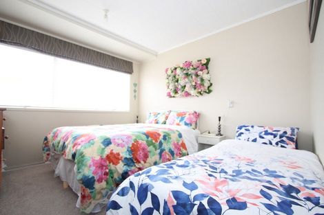 Photo of property in 104 Hetherington Road, Whangamata, 3620