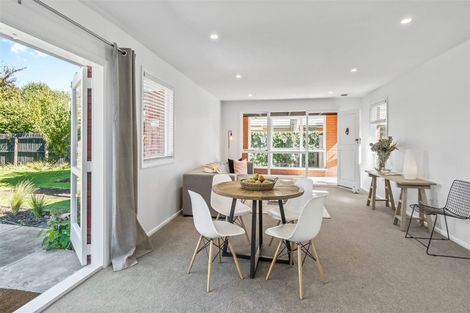 Photo of property in 2/104a Idris Road, Bryndwr, Christchurch, 8052