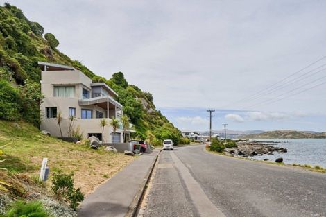 Photo of property in 74 Moana Road, Plimmerton, Porirua, 5026