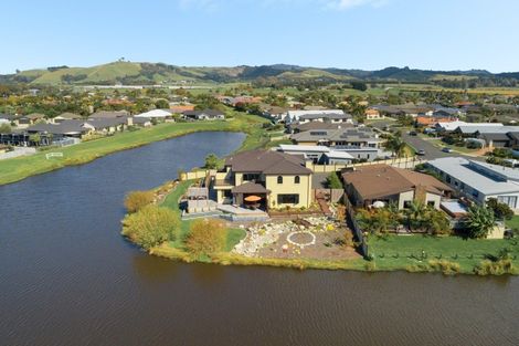 Photo of property in 166 Oriental Parade, Papamoa Beach, Papamoa, 3118