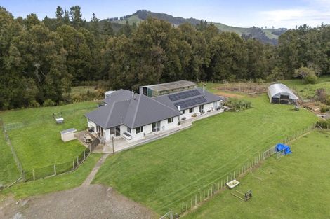 Photo of property in 120 East Mangahuia Road, Rangiwahia, Kimbolton, 4774