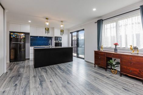 Photo of property in 25 Rosslands Avenue, Karaka, 2124