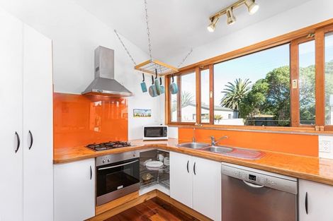 Photo of property in 13 Te Paerahi Road, Porangahau, 4293