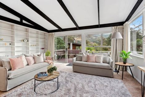 Photo of property in 5 Cholmondeley Lane, Governors Bay, Lyttelton, 8971