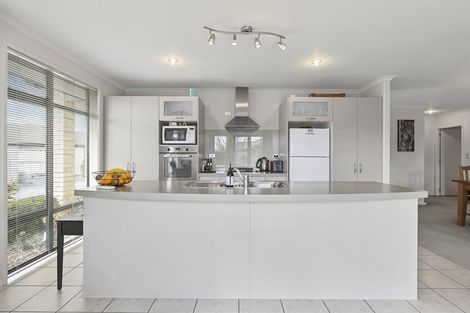 Photo of property in 6 Winchester Place, Rototuna North, Hamilton, 3210