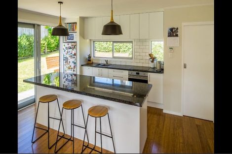 Photo of property in 30 Frobisher Street, Island Bay, Wellington, 6023