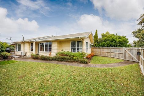 Photo of property in 21 Acacia Street, Kelvin Grove, Palmerston North, 4414