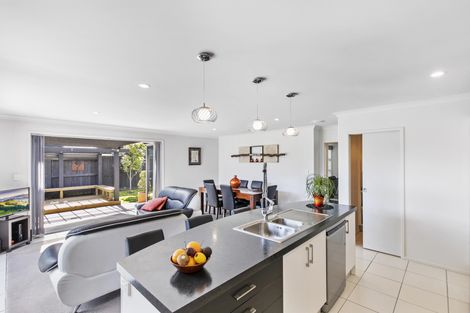 Photo of property in 5 Vivien Place, Patumahoe, Pukekohe, 2679