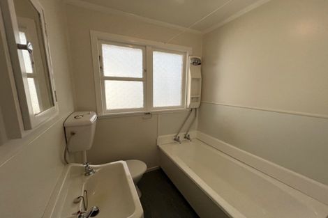 Photo of property in 121 Fitzherbert Avenue, West End, Palmerston North, 4410