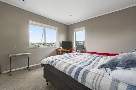 Photo of property in 26a Orams Road, Hillpark, Auckland, 2102