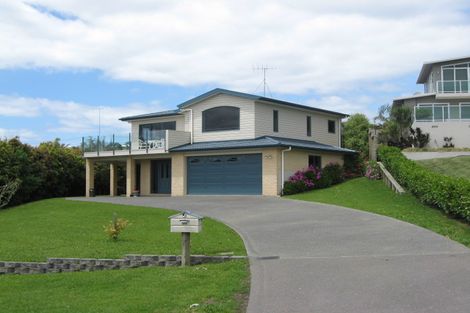 Photo of property in 55 Tindalls Bay Road, Tindalls Beach, Whangaparaoa, 0930