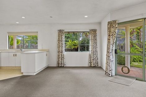 Photo of property in 1/8 Kathleen Place, Rainbow Point, Taupo, 3330