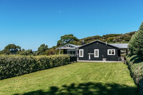 Photo of property in 1 Margaret Reeve Lane, Waiheke Island, 1971