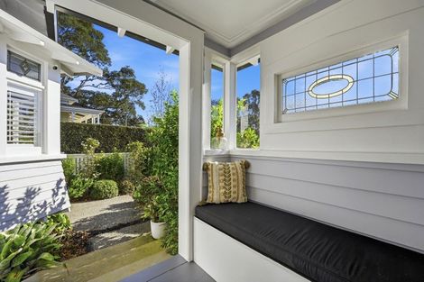 Photo of property in 1a Mozeley Avenue, Devonport, Auckland, 0624