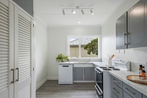 Photo of property in 21 Victoria Street, Levin, 5510