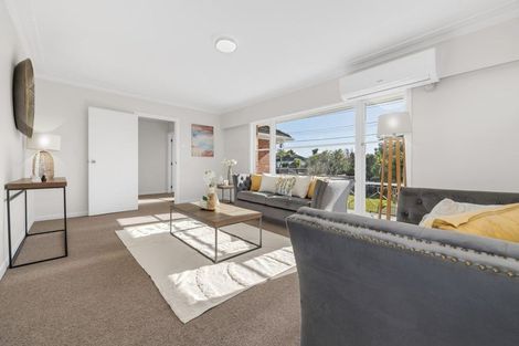 Photo of property in 12 Clayton Road, Manurewa, Auckland, 2102