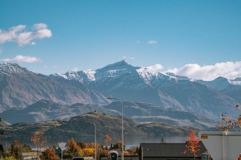 Photo of property in 3 Scurr Terrace, Wanaka, 9305