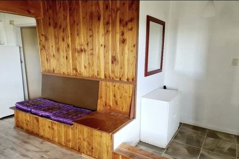 Photo of property in 15 Noeleen Street, Glenfield, Auckland, 0629