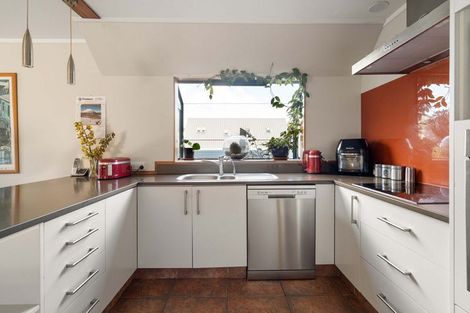 Photo of property in 345a Oceanbeach Road, Mount Maunganui, 3116