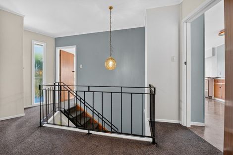 Photo of property in 46 Russleigh Drive, Dinsdale, Hamilton, 3204