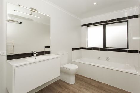 Photo of property in 24a Oxford Street, Hampstead, Ashburton, 7700