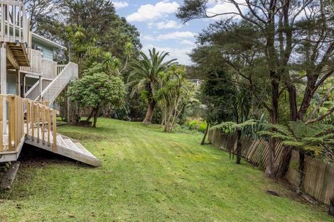 Photo of property in 37 Onedin Place, Titirangi, Auckland, 0604