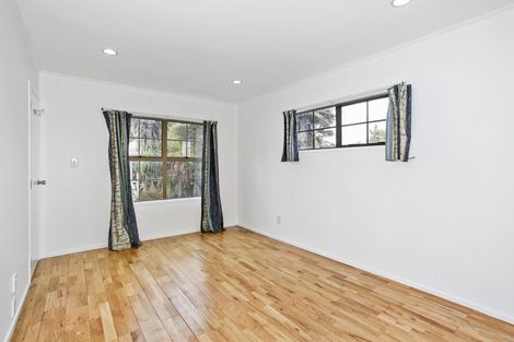 Photo of property in 26 Balgowan Terrace, Conifer Grove, Takanini, 2112