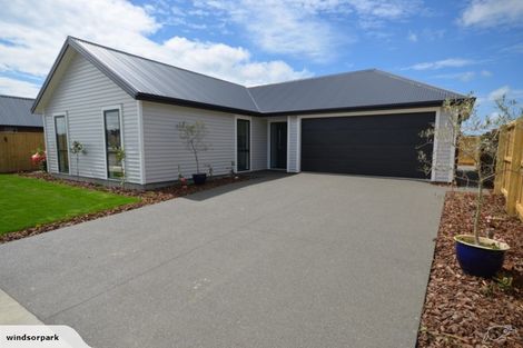 Photo of property in 7 Pembrook Close, Rangiora, 7400