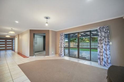 Photo of property in 42 Ysabel Crescent, The Gardens, Auckland, 2105