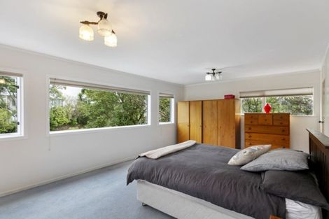 Photo of property in 30 Thurleigh Grove, Karori, Wellington, 6012