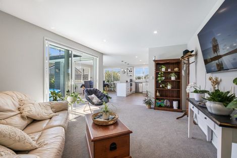 Photo of property in 3 Jeffs Way, Papamoa Beach, Papamoa, 3118