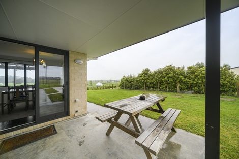 Photo of property in 80 Tokomaru East Road, Tokomaru, Palmerston North, 4474