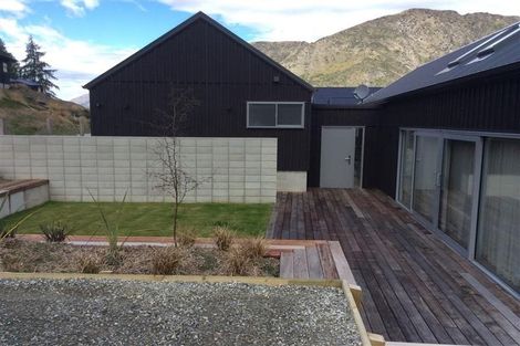 Photo of property in 5 Kincaid Place, Arthurs Point, Queenstown, 9371