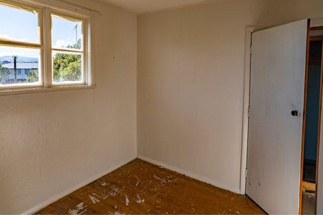 Photo of property in 33 Matatiro Street, Titahi Bay, Porirua, 5022