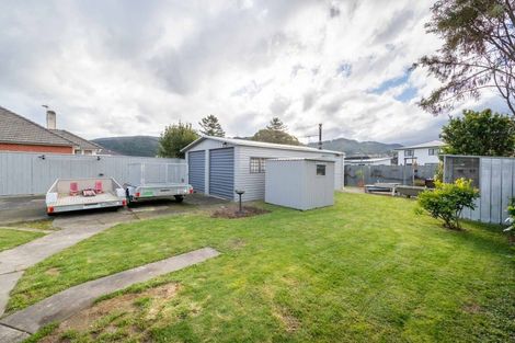 Photo of property in 17 Ngata Grove, Trentham, Upper Hutt, 5018