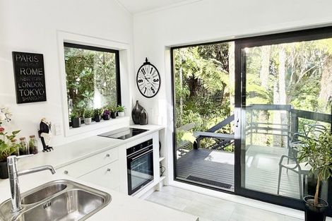 Photo of property in 1/9a Wyvern Place, Glenfield, Auckland, 0629