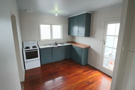 Photo of property in 12 Ellis Avenue, Mount Roskill, Auckland, 1041