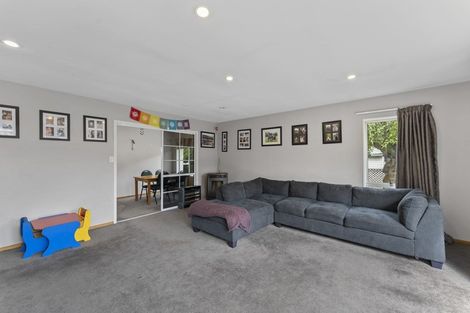 Photo of property in 1 Birdling Place, Halswell, Christchurch, 8025