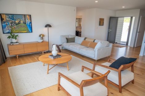 Photo of property in 24 Eagles Way, Cable Bay, 0420