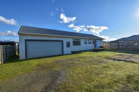 Photo of property in 74 Kent Street, Carterton, 5713