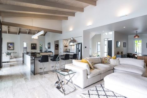 Photo of property in 22 Sanctuary Point, Sunnyhills, Auckland, 2010