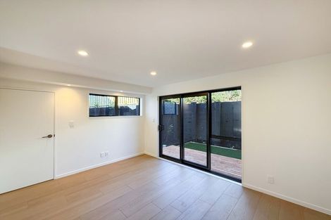 Photo of property in 2/7 Peverill Crescent, Papatoetoe, Auckland, 2025