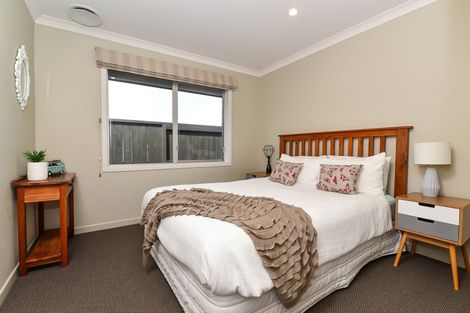Photo of property in 26 The Esplanade, Huntington, Hamilton, 3210