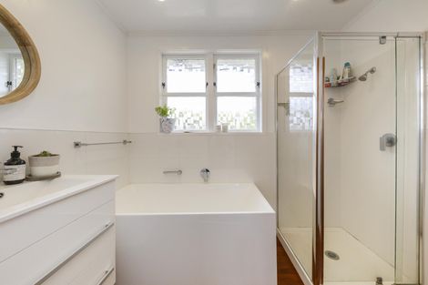 Photo of property in 53 Waterloo Crescent, Hokowhitu, Palmerston North, 4410